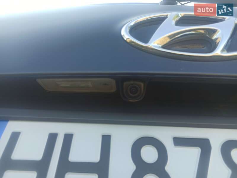 Позашляховик / Кросовер Hyundai Santa FE 2016 в Одесі