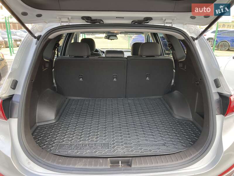 Позашляховик / Кросовер Hyundai Santa FE 2019 в Києві