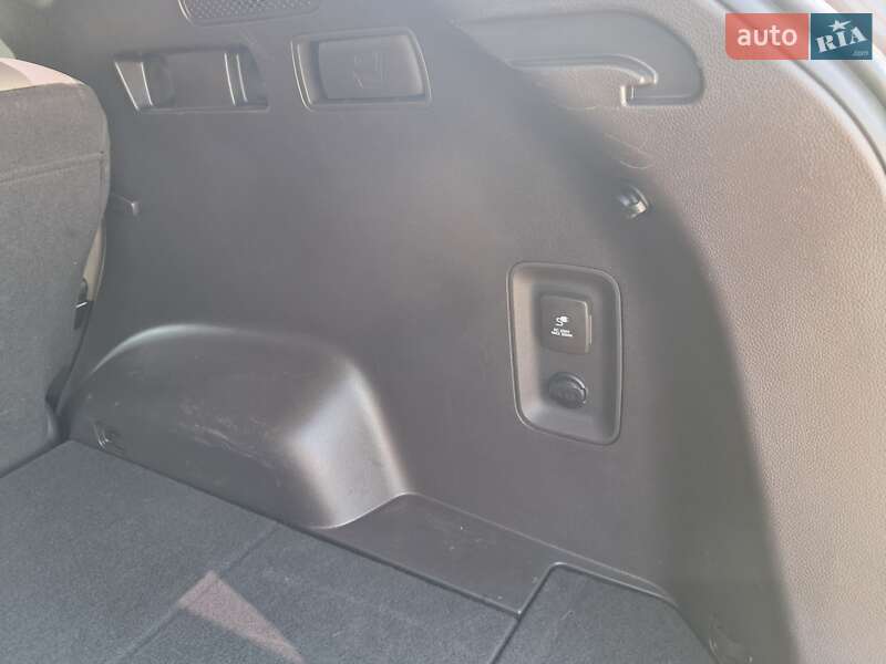 Позашляховик / Кросовер Hyundai Santa FE 2017 в Дніпрі