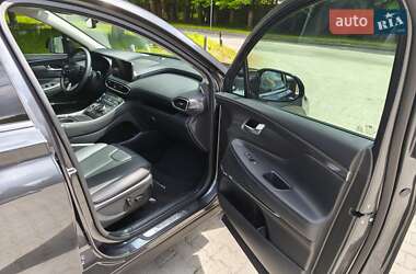 Внедорожник / Кроссовер Hyundai Santa FE 2021 в 