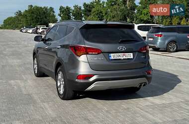 Внедорожник / Кроссовер Hyundai Santa FE 2015 в 
