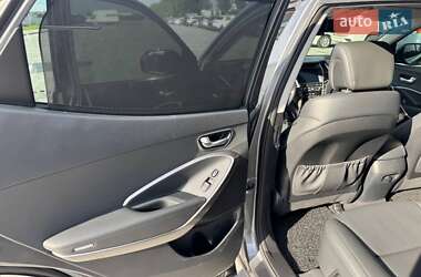 Внедорожник / Кроссовер Hyundai Santa FE 2015 в 