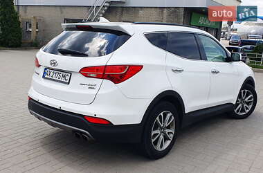 Внедорожник / Кроссовер Hyundai Santa FE 2015 в 