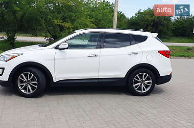 Внедорожник / Кроссовер Hyundai Santa FE 2015 в 