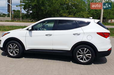 Внедорожник / Кроссовер Hyundai Santa FE 2015 в 