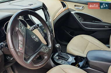 Внедорожник / Кроссовер Hyundai Santa FE 2015 в 