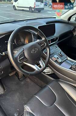 Внедорожник / Кроссовер Hyundai Santa FE 2021 в 
