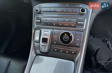 Внедорожник / Кроссовер Hyundai Santa FE 2021 в 