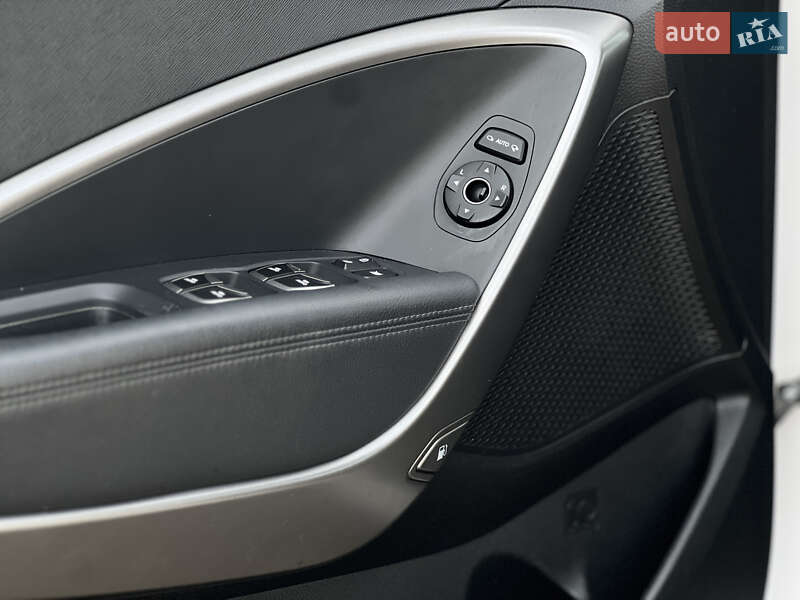 Позашляховик / Кросовер Hyundai Santa FE 2013 в Ужгороді