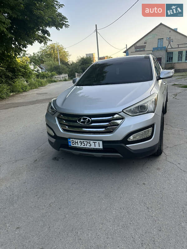 Позашляховик / Кросовер Hyundai Santa FE 2012 в Саврані