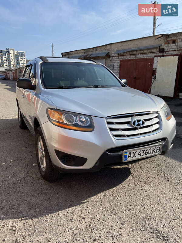 Позашляховик / Кросовер Hyundai Santa FE 2011 в Харкові