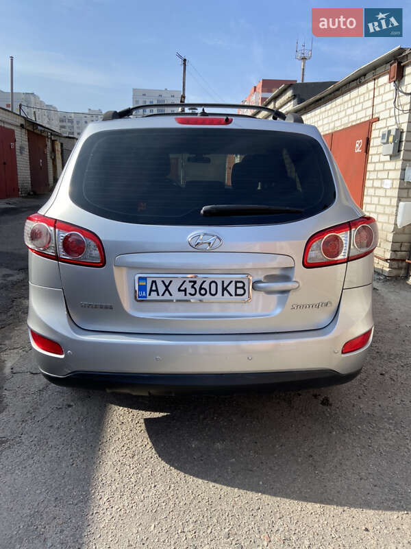 Позашляховик / Кросовер Hyundai Santa FE 2011 в Харкові