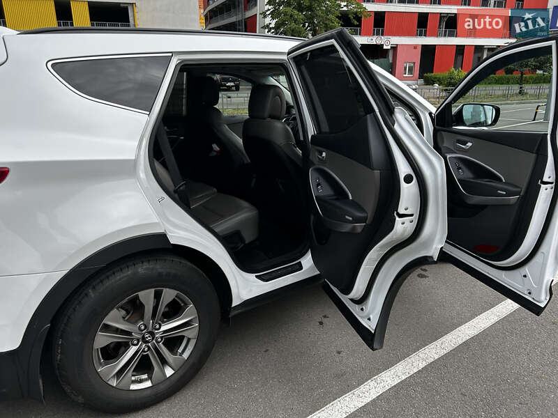 Внедорожник / Кроссовер Hyundai Santa FE 2015 в Киеве фото 12 Внедорожник / Кроссовер Hyundai Santa FE 2015 в Киеве