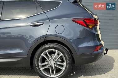 Позашляховик / Кросовер Hyundai Santa FE 2016 в 