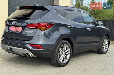Позашляховик / Кросовер Hyundai Santa FE 2016 в 