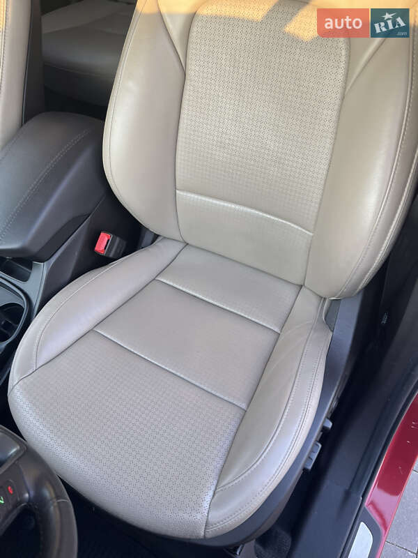 Позашляховик / Кросовер Hyundai Santa FE 2014 в Києві