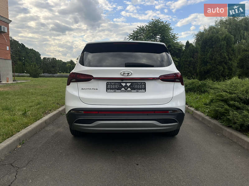 Позашляховик / Кросовер Hyundai Santa FE 2021 в Умані