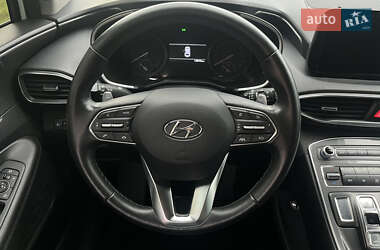 Внедорожник / Кроссовер Hyundai Santa FE 2021 в 