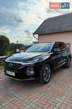 Позашляховик / Кросовер Hyundai Santa FE 2019 в Чернівцях