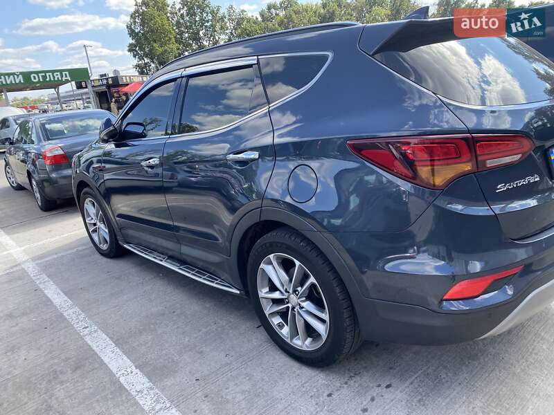 Внедорожник / Кроссовер Hyundai Santa FE 2015 в Киеве