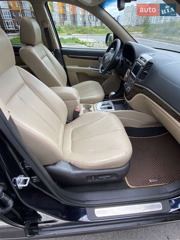 Внедорожник / Кроссовер Hyundai Santa FE 2012 в Носовке