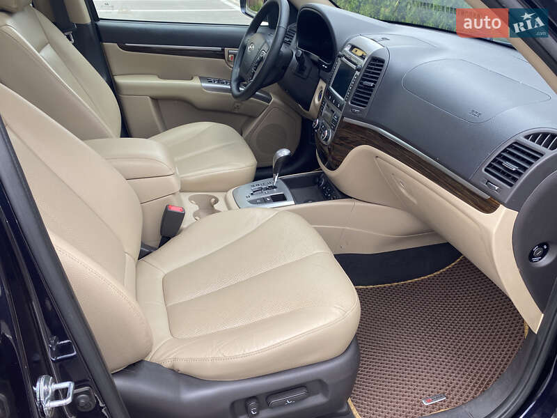 Внедорожник / Кроссовер Hyundai Santa FE 2012 в Носовке