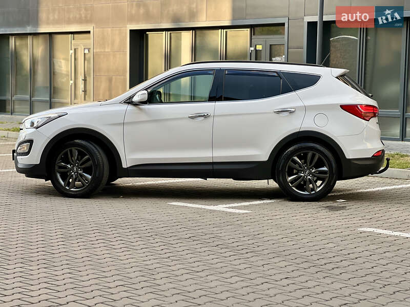 Позашляховик / Кросовер Hyundai Santa FE 2014 в Івано-Франківську