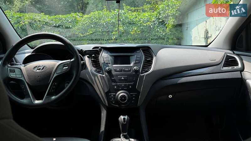 Позашляховик / Кросовер Hyundai Santa FE 2015 в Запоріжжі