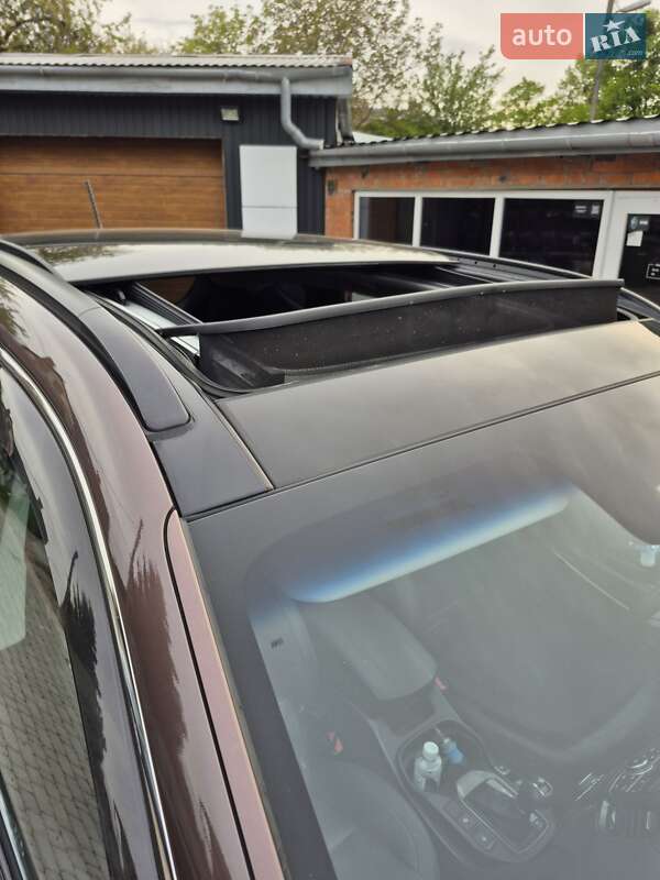 Внедорожник / Кроссовер Hyundai Santa FE 2014 в Нововолынске