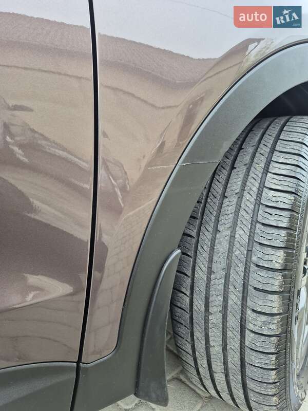 Внедорожник / Кроссовер Hyundai Santa FE 2014 в Нововолынске