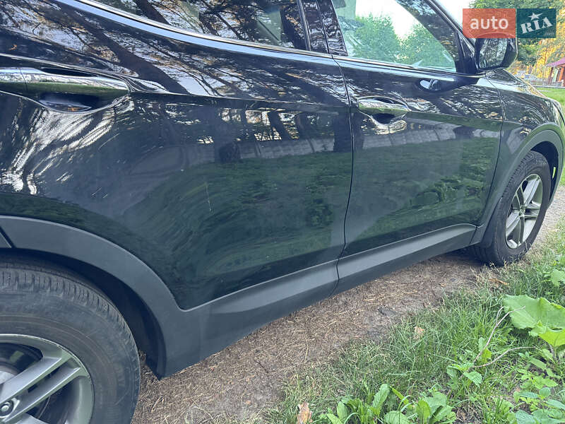 Внедорожник / Кроссовер Hyundai Santa FE 2016 в Ровно