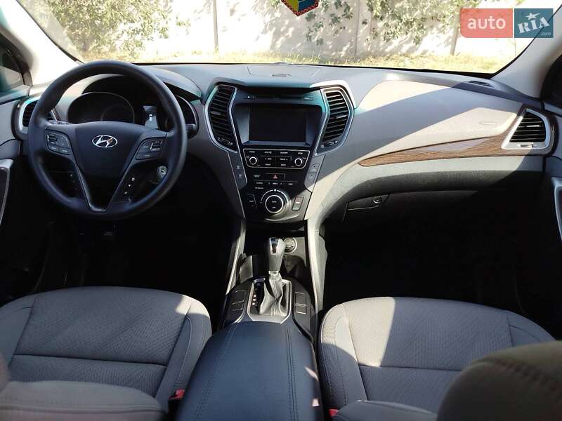 Позашляховик / Кросовер Hyundai Santa FE 2016 в Одесі