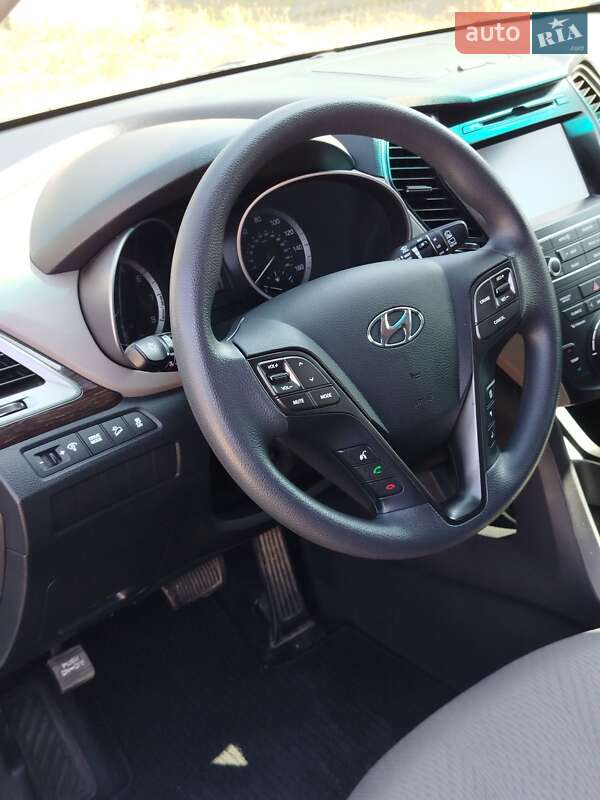 Позашляховик / Кросовер Hyundai Santa FE 2016 в Одесі
