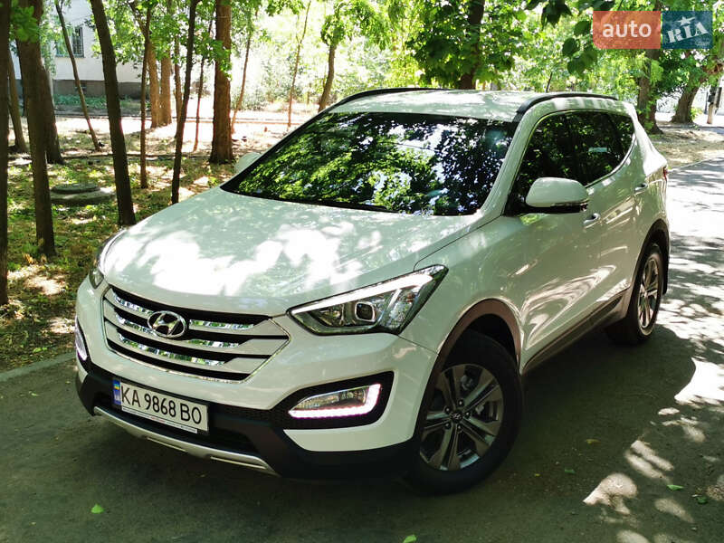 Внедорожник / Кроссовер Hyundai Santa FE 2015 в Киеве