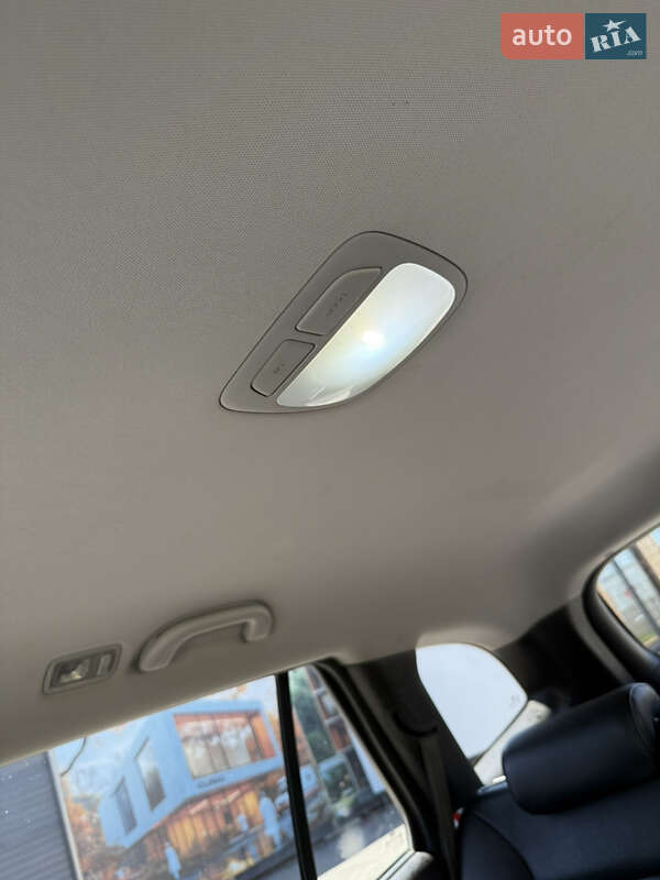 Позашляховик / Кросовер Hyundai Santa FE 2012 в Києві