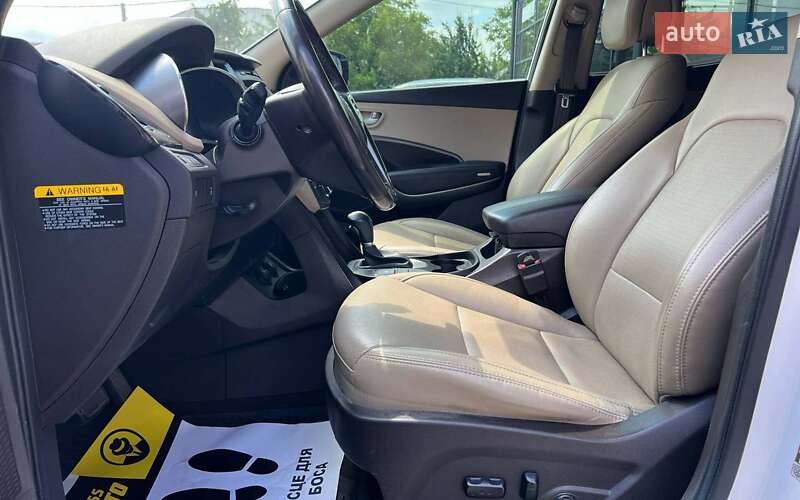 Позашляховик / Кросовер Hyundai Santa FE 2016 в Івано-Франківську