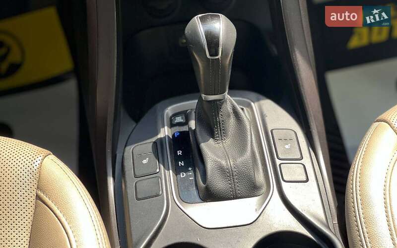 Позашляховик / Кросовер Hyundai Santa FE 2016 в Івано-Франківську