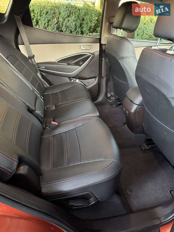 Позашляховик / Кросовер Hyundai Santa FE 2015 в Дніпрі