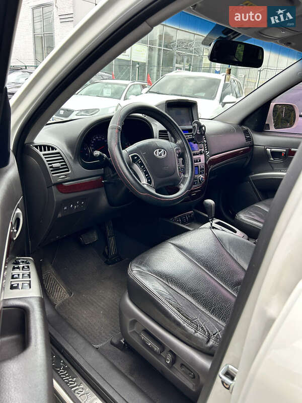 Внедорожник / Кроссовер Hyundai Santa FE 2011 в Сумах