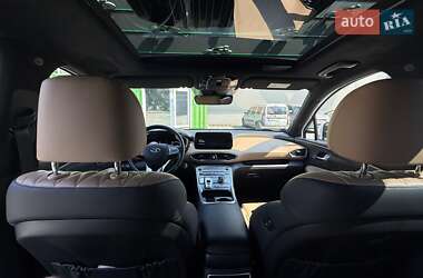 Внедорожник / Кроссовер Hyundai Santa FE 2021 в 