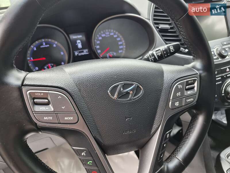 Внедорожник / Кроссовер Hyundai Santa FE 2012 в Ровно фото 9 Внедорожник / Кроссовер Hyundai Santa FE 2012 в Ровно