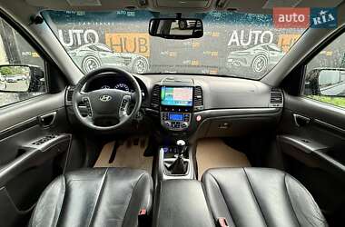 Позашляховик / Кросовер Hyundai Santa FE 2011 в 