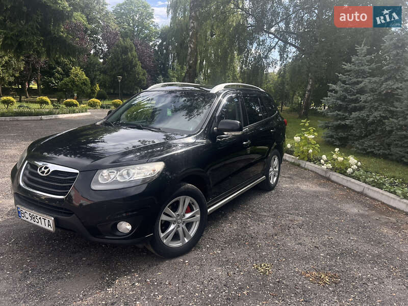 Позашляховик / Кросовер Hyundai Santa FE 2011 в 