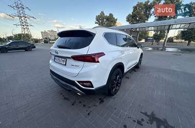 Позашляховик / Кросовер Hyundai Santa FE 2019 в 
