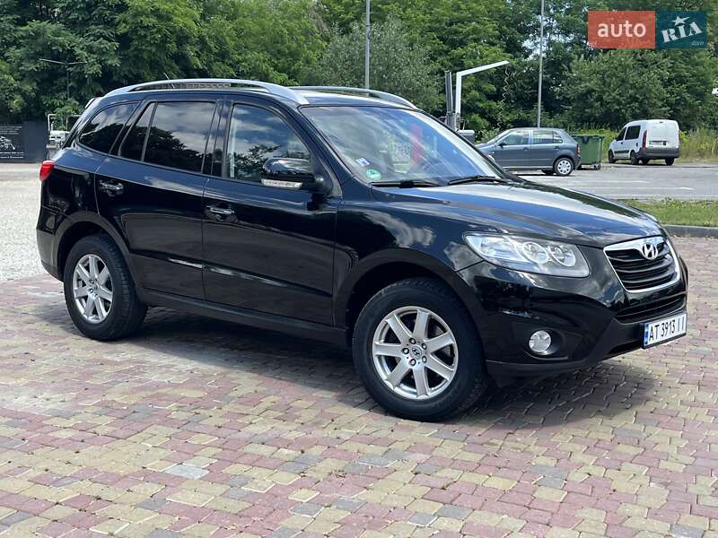 Внедорожник / Кроссовер Hyundai Santa FE 2010 в Калуше