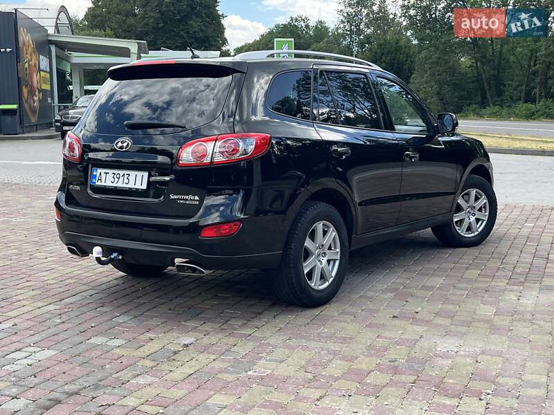 Внедорожник / Кроссовер Hyundai Santa FE 2010 в Калуше