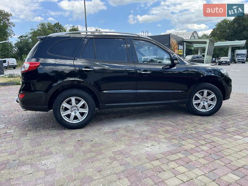 Внедорожник / Кроссовер Hyundai Santa FE 2010 в Калуше