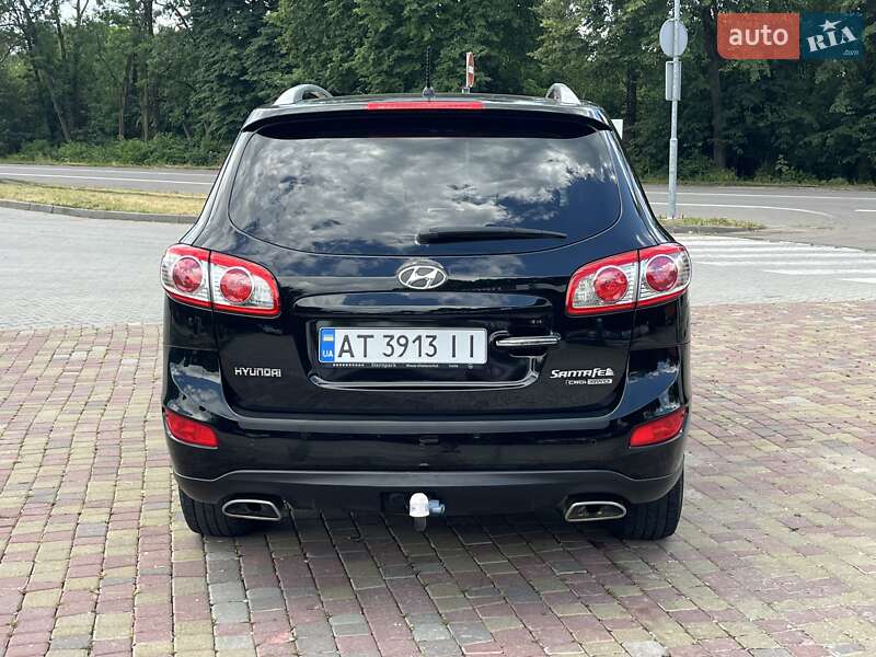 Внедорожник / Кроссовер Hyundai Santa FE 2010 в Калуше