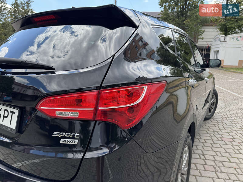 Позашляховик / Кросовер Hyundai Santa FE 2016 в Івано-Франківську