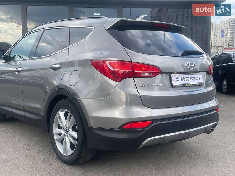 Внедорожник / Кроссовер Hyundai Santa FE 2012 в Киеве
